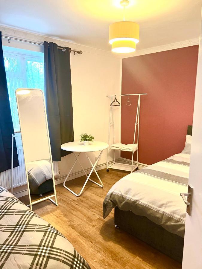 Large Room With Two Bed In Central London Exterior foto